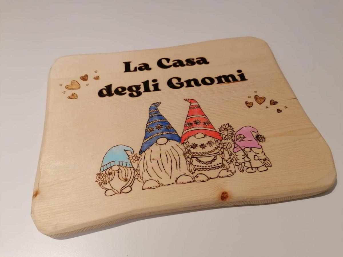 דירות פלקאדה La Casa Degli Gnomi מראה חיצוני תמונה